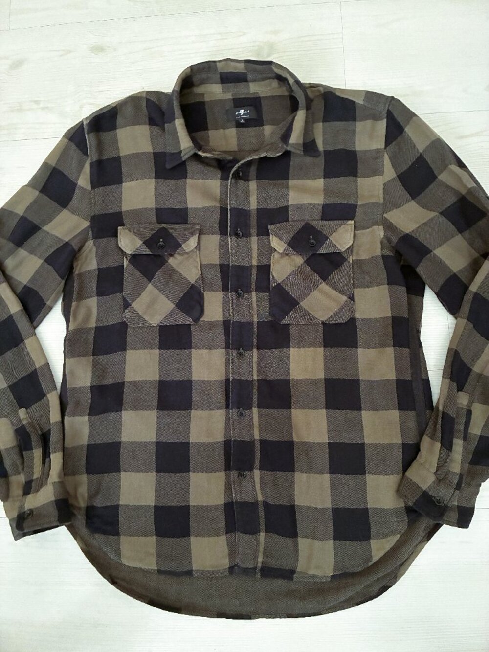 7 For All Mankind Men's Large Black Plaid Flannel Button Up Shirt 100% Cotton